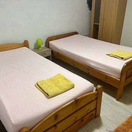 Doppelbett Zimmer Mit Gemeinschaftbad Borgholzhausen Buitenkant foto